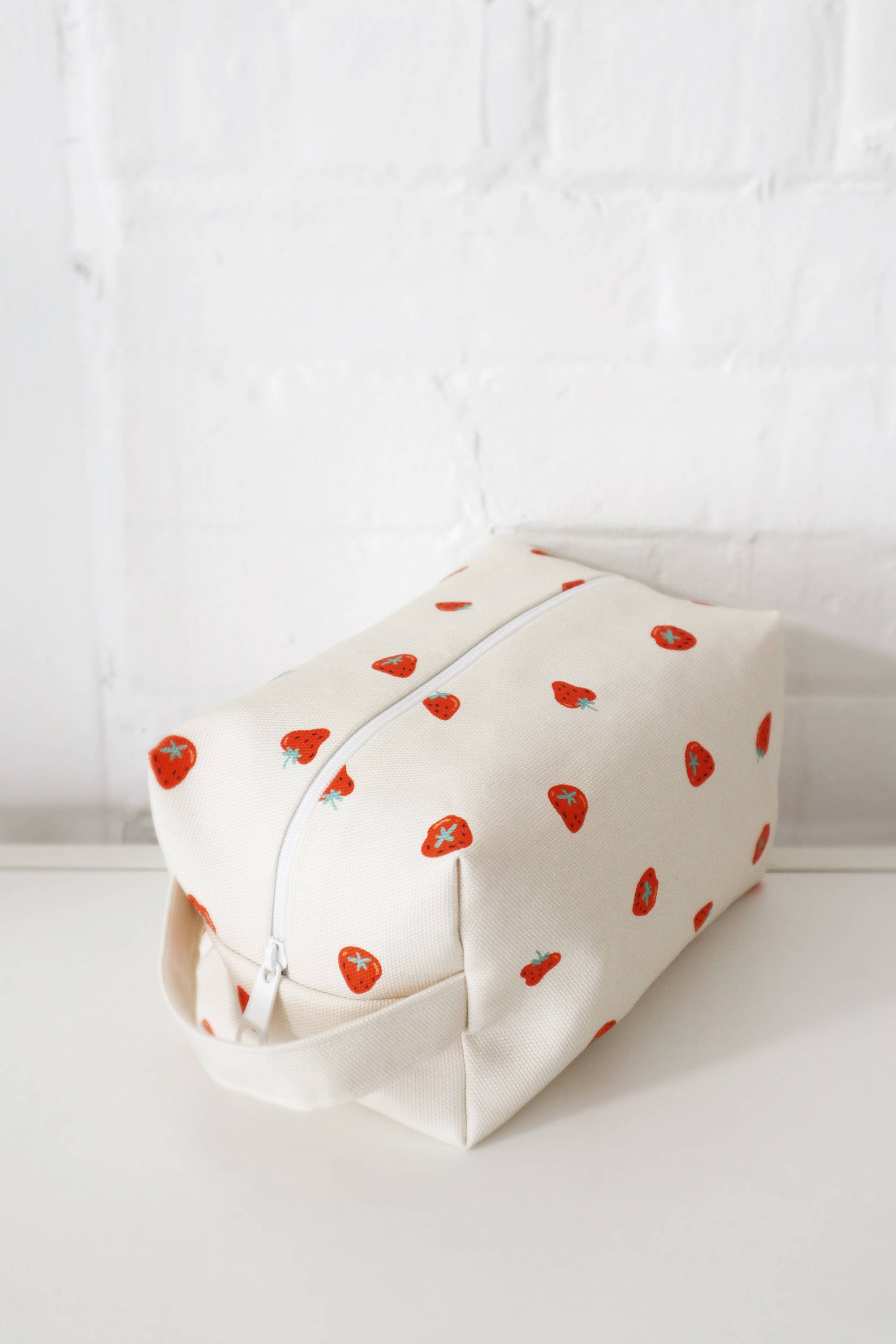 Makeup Bag - Strawberry(Large)