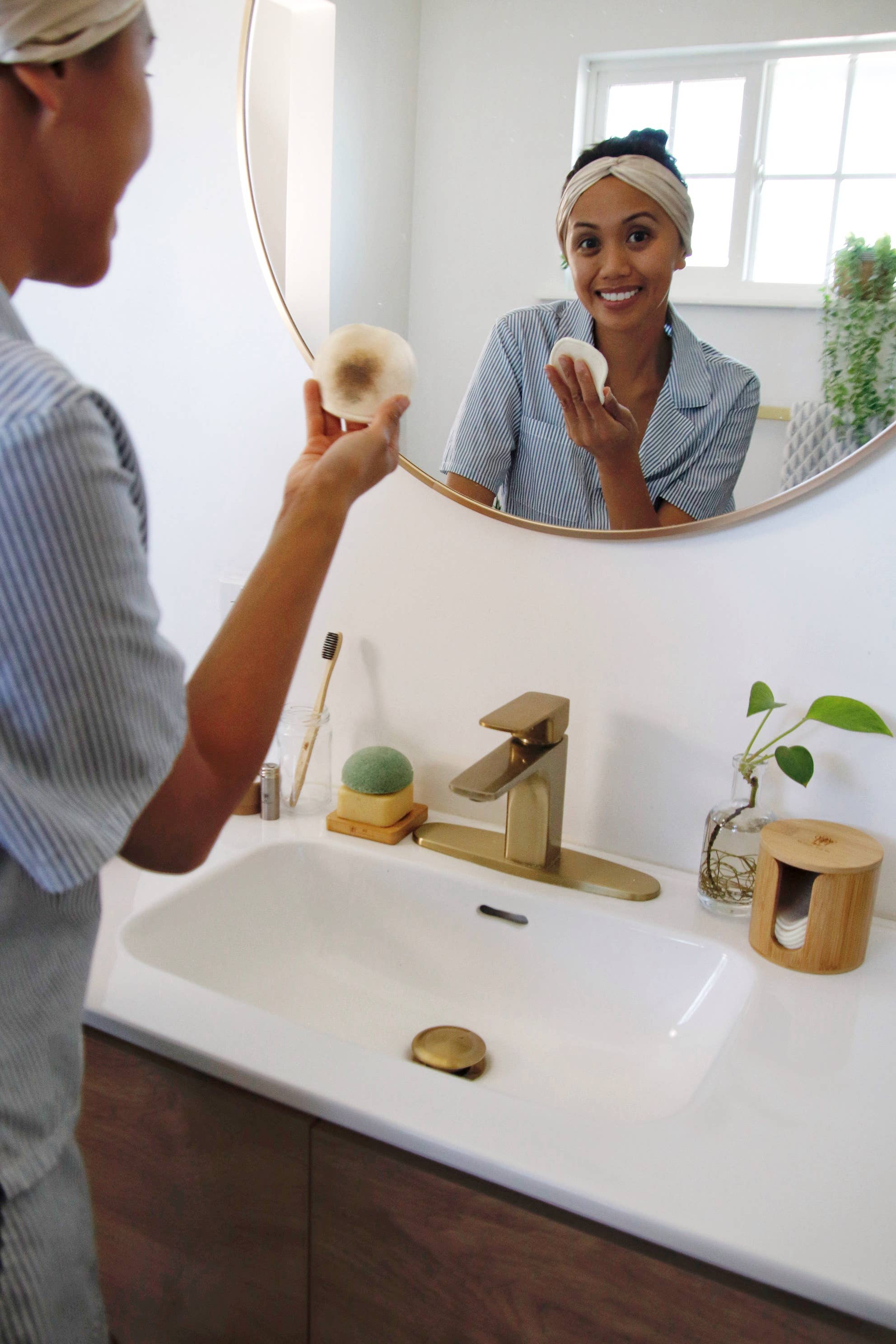 Reusable Hemp Cotton Rounds  + Bamboo Storage Box  | Zero Waste Beauty